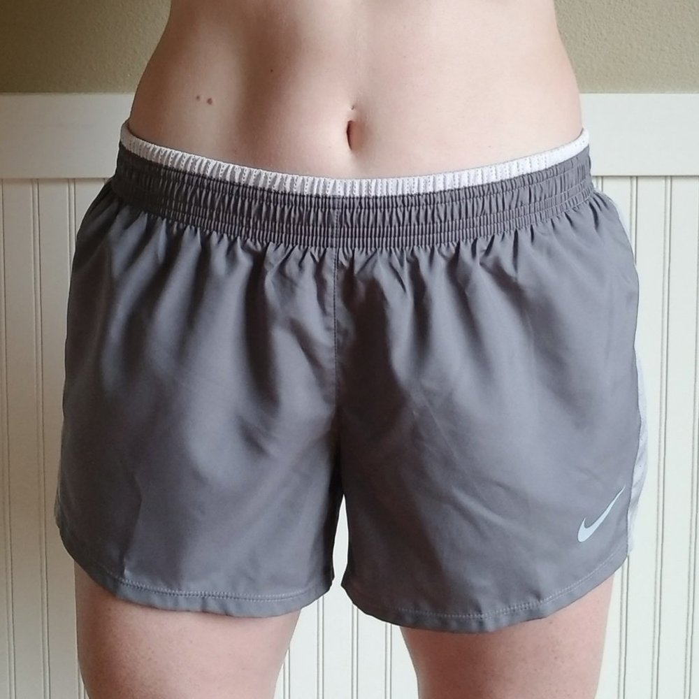 Women's Nike 10k Shorts Large NWT